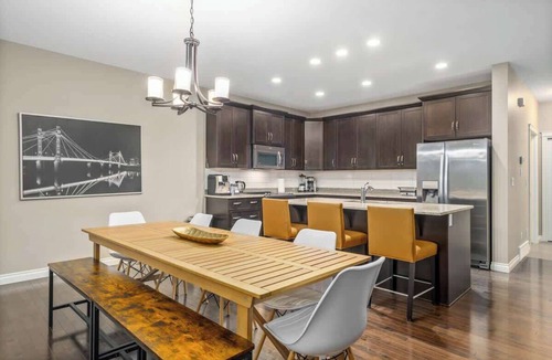 Airdrie House | Waterfront, Fireplace, 90 min Banff, Latte, AC
