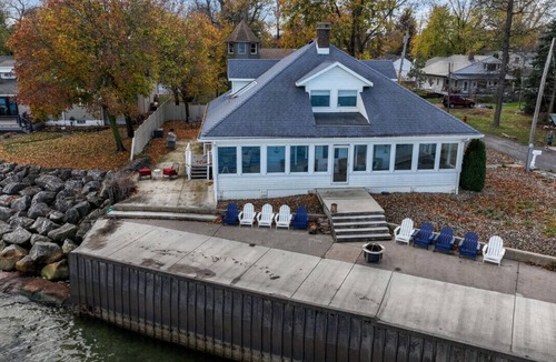 Huron House | Waterfront Lake House with stunning views of Lake Erie!