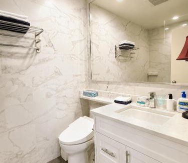 Gibsons House | Waterfront Room with Private Bath and Deck Near Marina, Private Beach Access