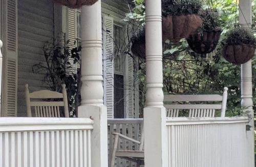 Mentor House | Wellington Arbor Extended Stay