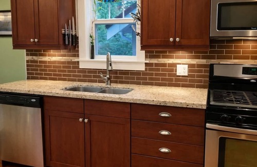Grandview-Woodland House | West Coast Home | Commercial Dr w/Yard & Parking