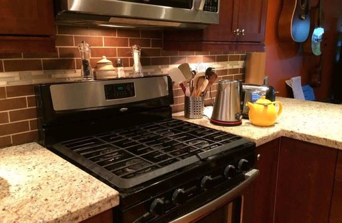 Grandview-Woodland House | West Coast Home | Commercial Dr w/Yard & Parking