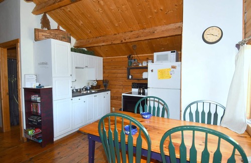 Berkeley Springs Cabin | Whispering Hills - Couples Getaway