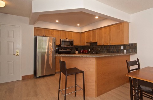 Upper Village Condo | Whistler Blackcomb VR at Powderhorn