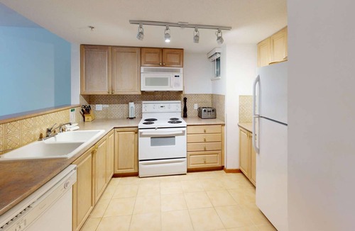 Village North Condo | Whistler - Stoney Creek - Lagoons - LG16