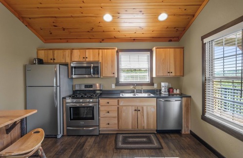 Millersburg Cottage | Willow Cottage at Hillside Hideaways-1BR/1BA-Private Getaway in Amish Country