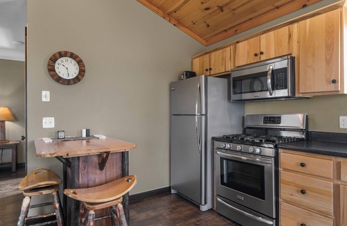 Millersburg Cottage | Willow Cottage at Hillside Hideaways-1BR/1BA-Private Getaway in Amish Country