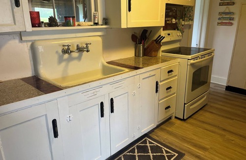 Hammondsport Cottage | Windwood Cottage on Waneta