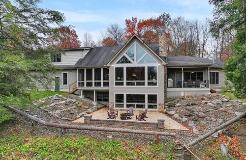 Austinburg House | Wine Country Waterfront 100 Acres Sleeps 16