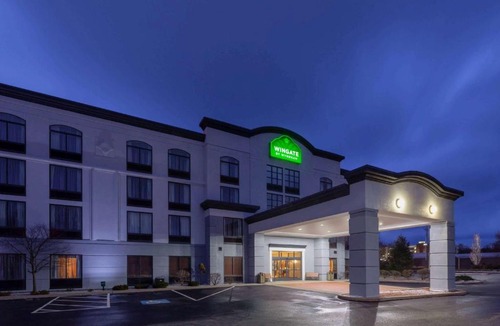 Erie Hotel | Wingate by Wyndham Erie