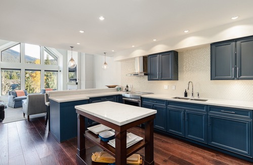 Blueberry Hill Apartment | ❄︎Winter Wonderland at Ravencrest❄︎ | 4BR Luxury Condo| Mtn Views