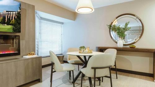 Perinton Hotel | Woodcliff Hotel and Spa