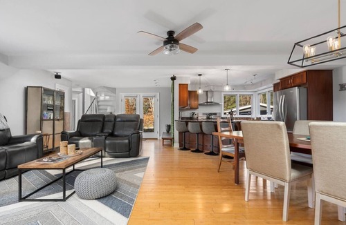 Bellaire House | Wooded & Quiet, but Downtown. Spacious Home w/Smokeless Fire Pit, Barrel Sauna