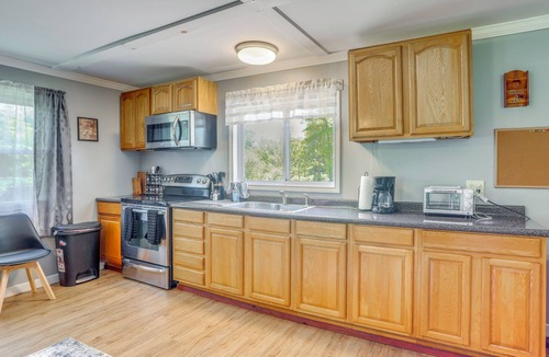 Cassadaga House | Woodsy Home Near Cassadaga Lakes: Pets Welcome!