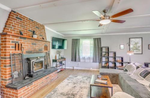Cassadaga House | Woodsy Home Near Cassadaga Lakes: Pets Welcome!