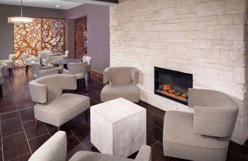 Westlake Hotel | Wyndham Garden Westlake