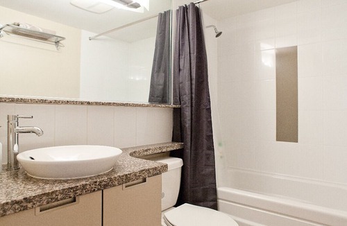 Downtown Vancouver Apartment | Yaletown Fully Furnished 17th Floor Condo