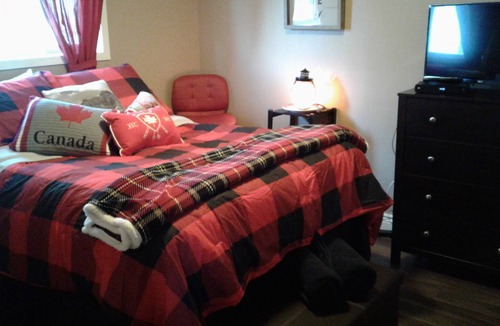 Northwest Edmonton Bed & Breakfast | You're Always Home 3 - Double bed with Continental Breakfast
