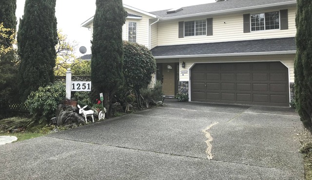 - 1 bedroom suite near Vic General Hospital and all amenities