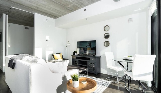 (1606)Downtown Glasshouse+ Hi-End 1 Bdr+Fast WiFi(311)