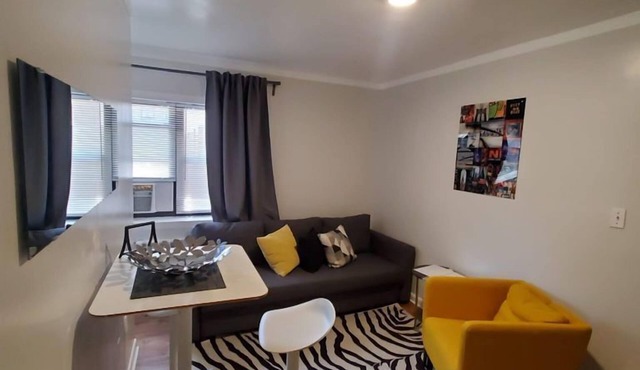 1817 1H · Charming 2Bed Apt Parking Avail - 20min to Time Square