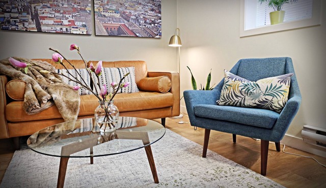 1Bedrm + Den/Office Suite - EXTENDED Stays Welcome
