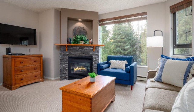 1BR in Marquise, Close to Ski Hill, Pool, Sauna, Hot Tub, Fitness Suite, Fireplace