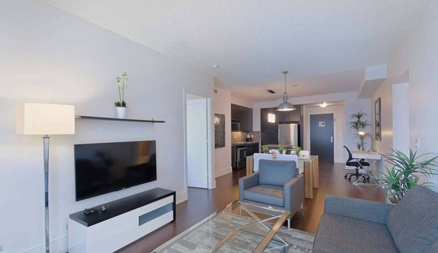 2 Bedroom/2 Bathroom Suite