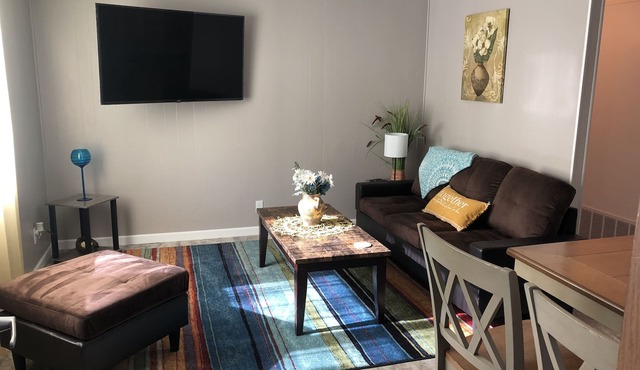 2 Bedroom Apartment Close to the Action