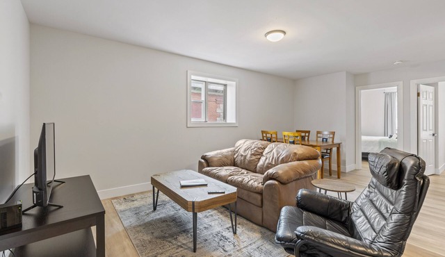2 Bedroom Apartment In Exeter - Bo's BNBs Unit 3