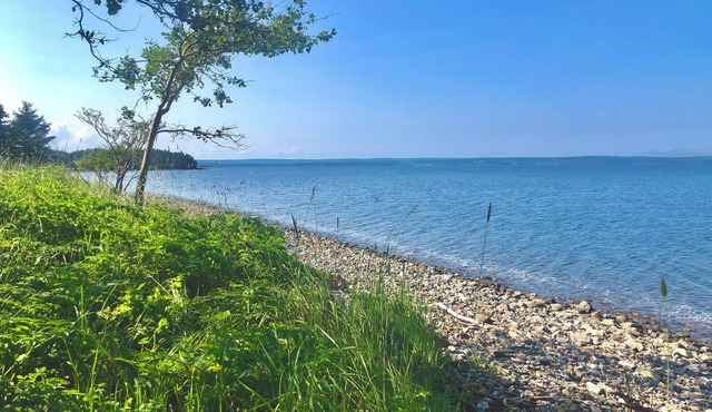 2-Bedroom Oceanfront in D'Escousse, Isle Madame
