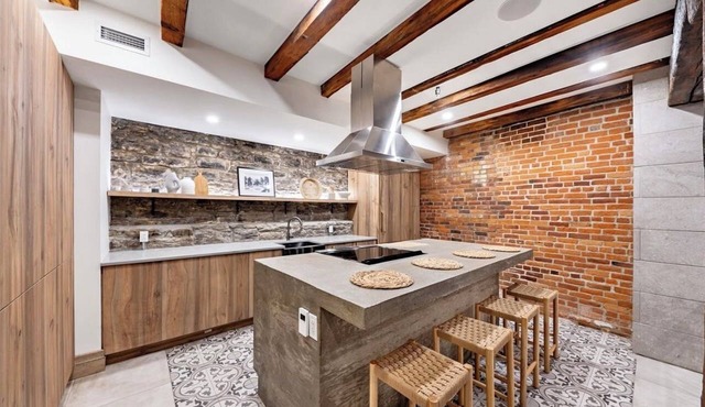 2 Level 2BR Loft 3 BATHR | Old Port/Montreal Vibes