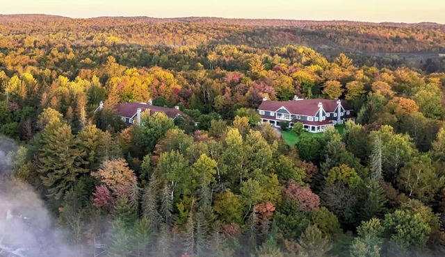 2 Relaxing Units w/Fireplace & Spa Access | Near Trails & National Park