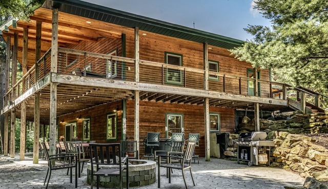 200-Acre Group & Reunion Lodge near Cook Forest — PA WILDS, Sleeps 18