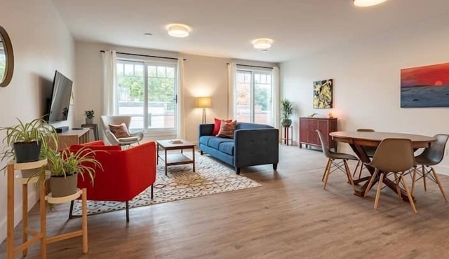 203 - Main Street 2-bed Wolfville Suite with City