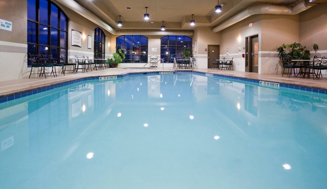 24 Hour Business Center + Indoor Pool + Hot Tub | Close to the Airport!