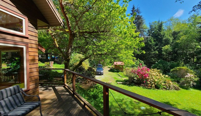 3 Bedroom and 3 Bathroom Chalet in French Beach with Cedar Barrel Sauna