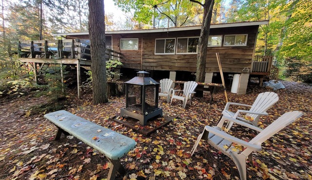 3 BEDROOM LOOKOUT WATERFRONT COTTAGE - SPRING & SUMMER AVAILABILITY!