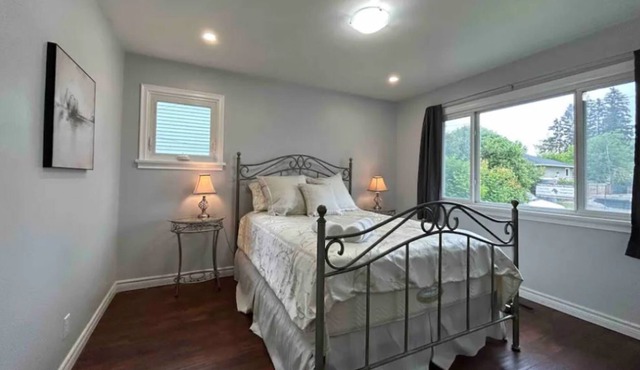3 bedrooms home in Banff Trail