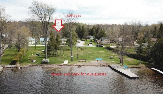 3 Lake Cabins for 10 people. Enjoy Fishing/Swimming/Boating/Hiking/Bonfire &More