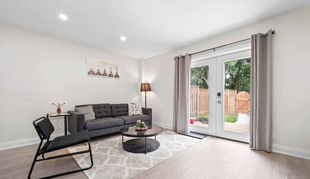 3BR Spacious and Peaceful Home in Kitchener