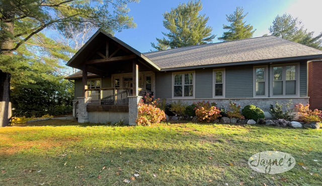 4 bedroom, 4 bath, Quiet Butterfly Lake! Port Carling! Cozy & Spacious!