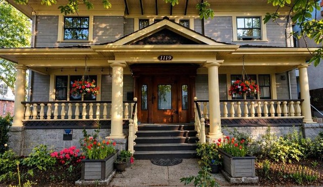 4 Bedroom Grand Heritage Home Downtown Vancouver
