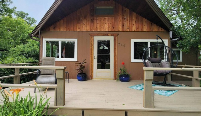 4-Season 3-Bedroom Family Friendly Home Near Pier, Beach & Ice Fishing Roads