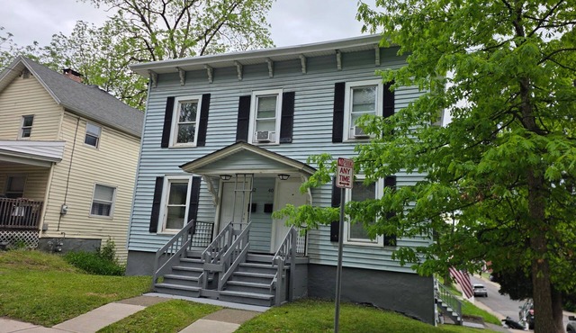 40 West - 3 bdrm apt in City Center Oneonta, walkable to Main St