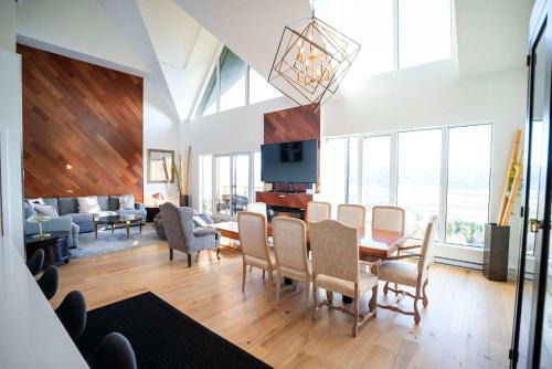 408 - Modern Condo - Pool & Panoramic View