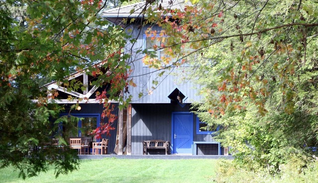 5 bdrm, 3 bath, Lake Muskoka, Guest Cottage! Private! Sunsets!