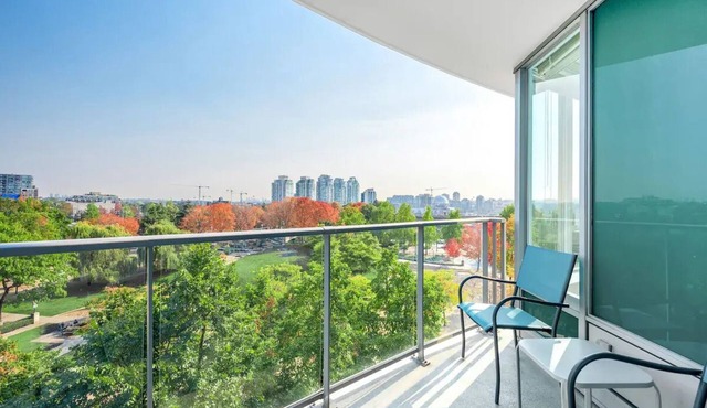 5 Mins Walk to MAJOR INTERNATIONAL SPORTING EVENT+Large Free Parking/Beautiful Garden View Pool+Hot Tub+Sauna