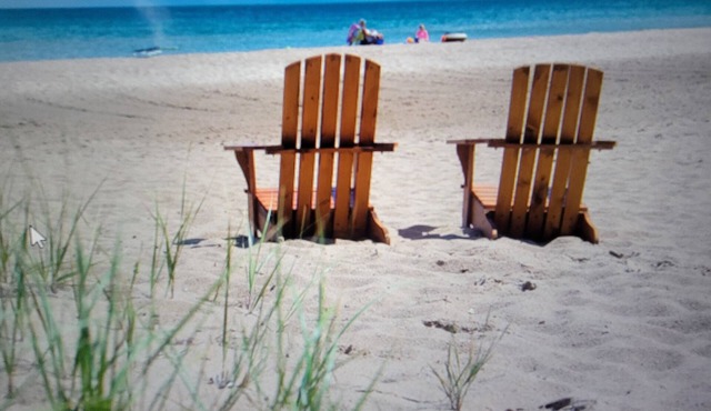 #6 Thomas' Parkside Cottages, 2 BR Beach Cottage on Lake Huron, Downtown local