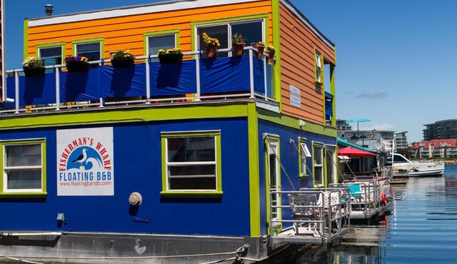 A Float Home B&B in Fisherman’s Wharf